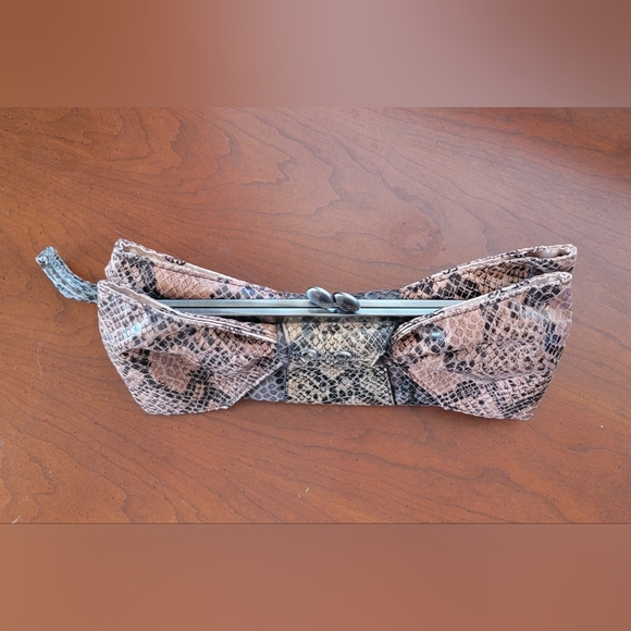 Jessica Simpson clutch purse - Picture 2 of 3